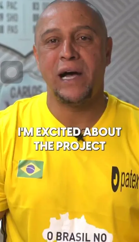 Roberto Carlos in a Patex shirt, on camera: "I am excited about the project"