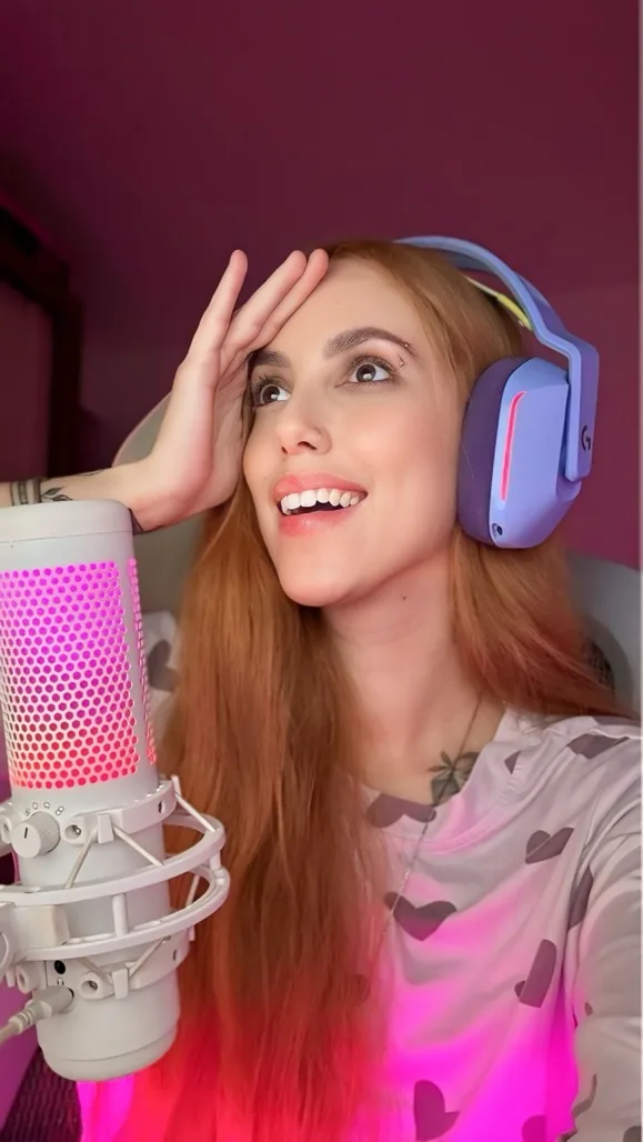 Smart Social creator on a live stream during a campaign